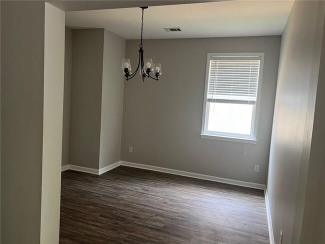 Building Photo - 152 Parkmont Ln