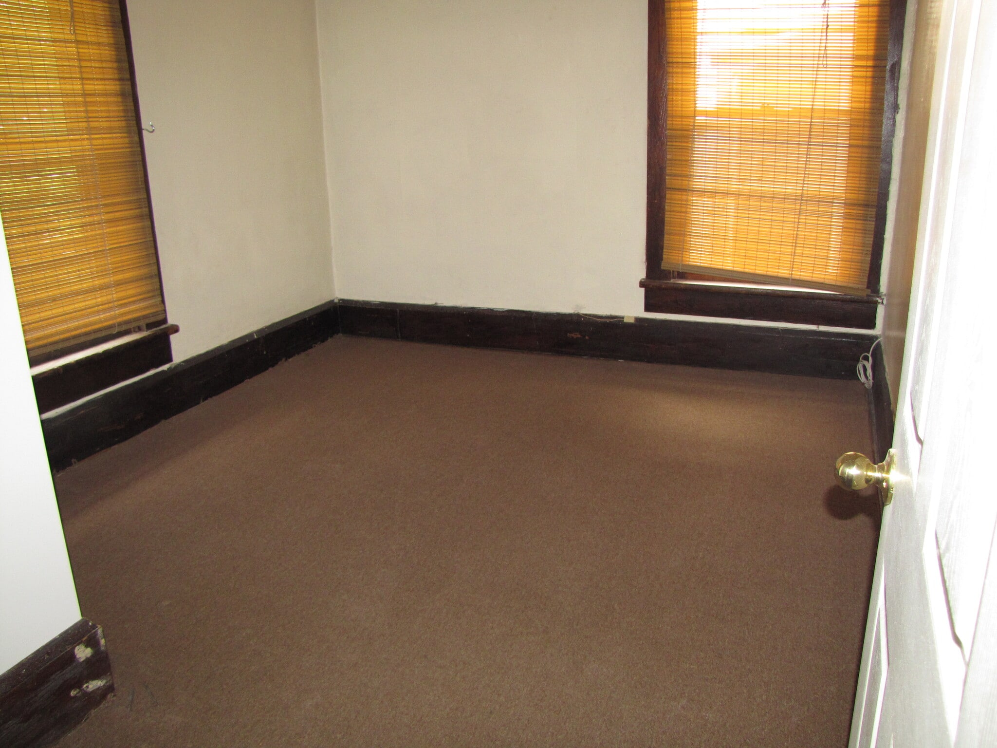 2d rear - 242 S Atherton St