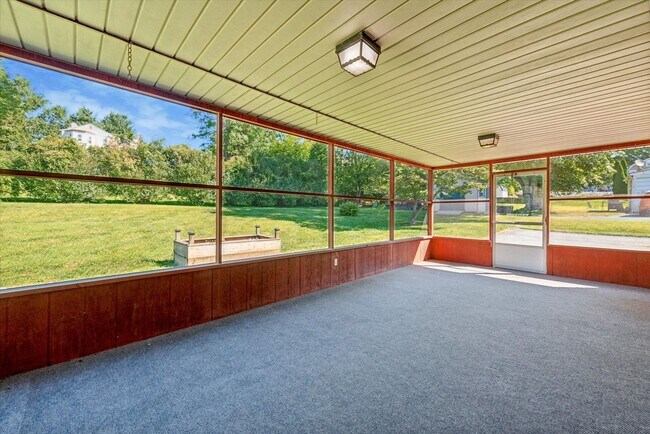 Building Photo - 3BD/2.5BA Rancher in Kennett Square Borough!