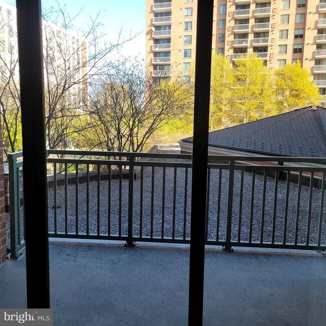 Building Photo - 11700 Old Georgetown Rd