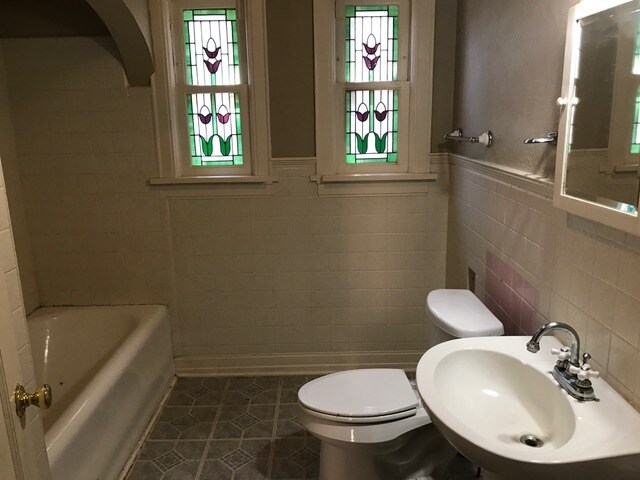 Building Photo - 2615 22nd St