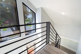 Building Photo - 6211 SW 116th Pl