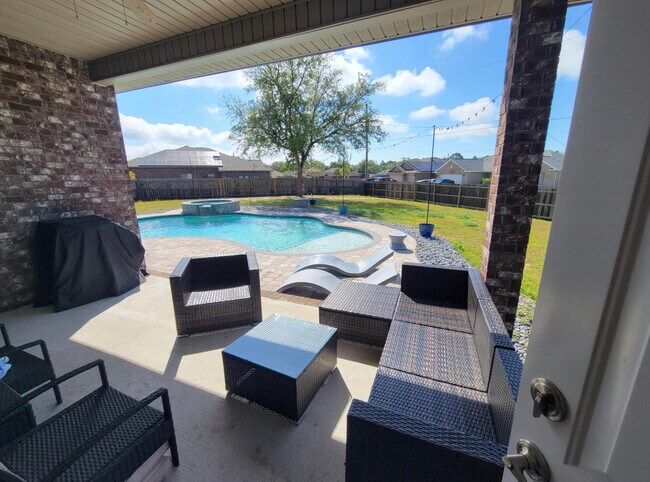 Building Photo - 8501 Holley Hills Cir