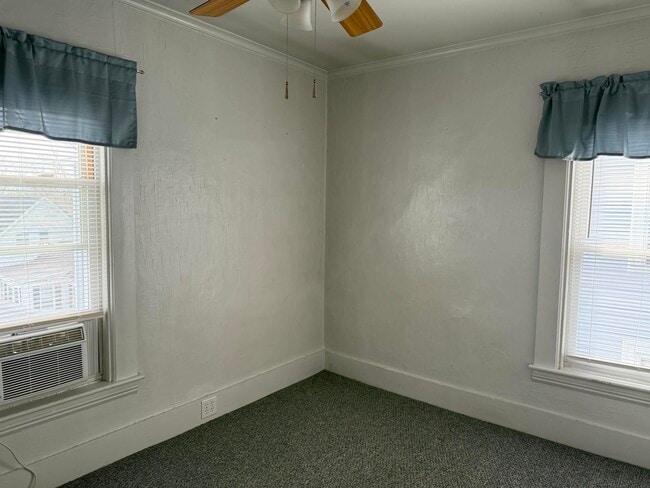 Building Photo - 316 Douglas St