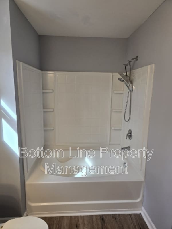 Building Photo - 912 Sherman St