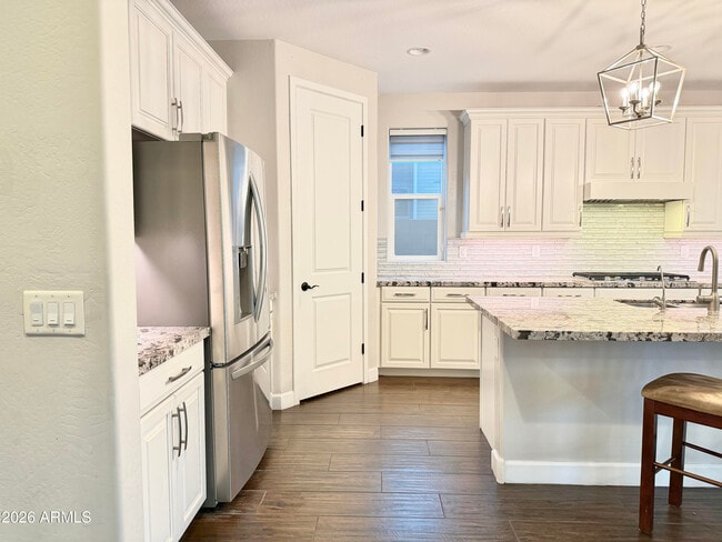 Building Photo - 1732 W Myrna Ln