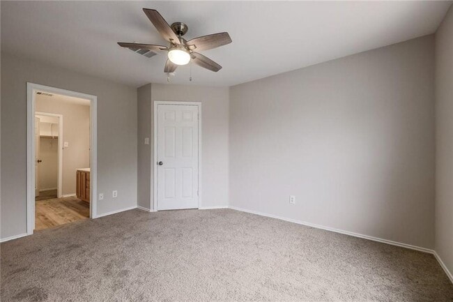 Building Photo - 1400 Thibodeaux Dr