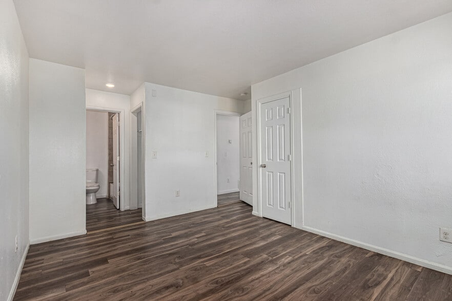 Building Photo - 2060 W Iliff Ave