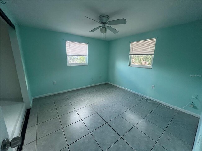 Building Photo - 394 Ferris Dr NW