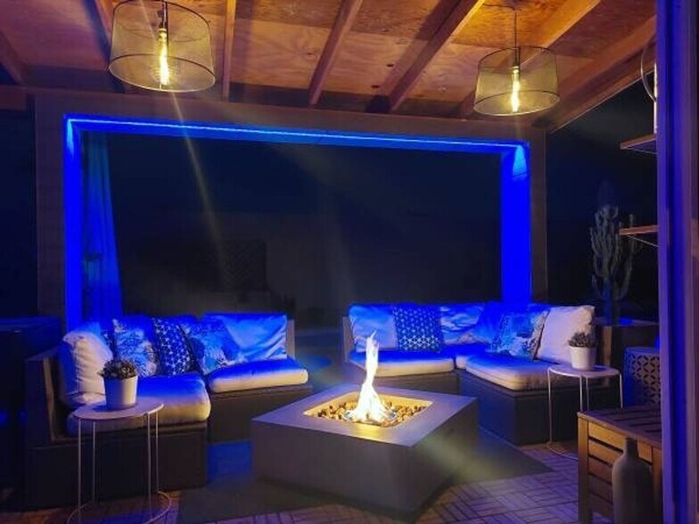 Building Photo - 1220 W Pebble Beach Dr