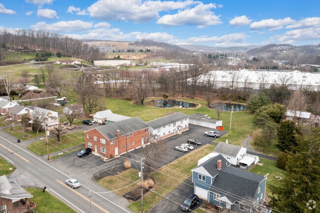 Aerial Photo - 920 N Reading Ave