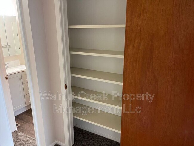 Building Photo - 5520 Beavercrest Dr