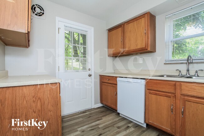 Building Photo - 1183 Toluca Ct