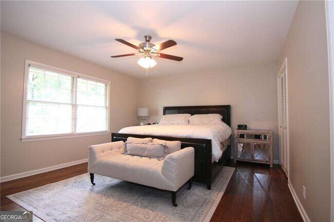 Building Photo - 3571 Sunderland Cir NE