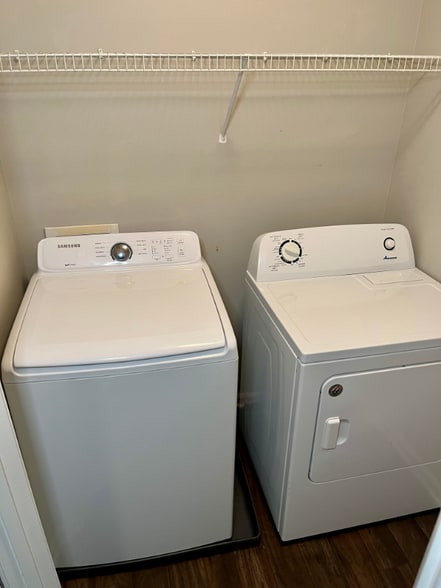 Building Photo - 6928 Mahonia Pl