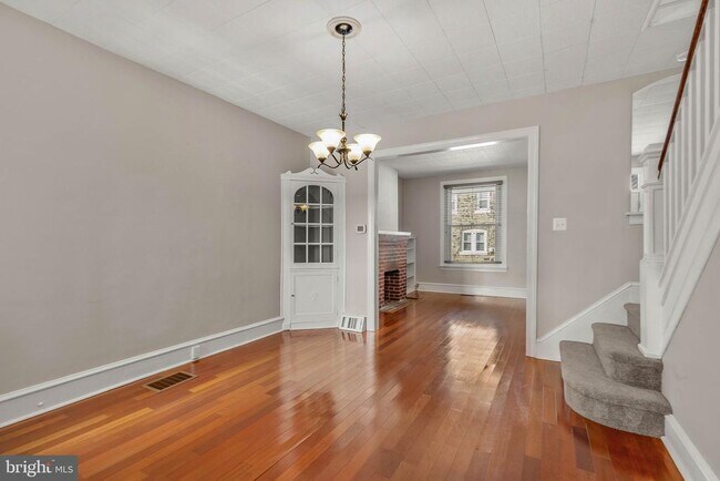 Building Photo - 272 Kalos St