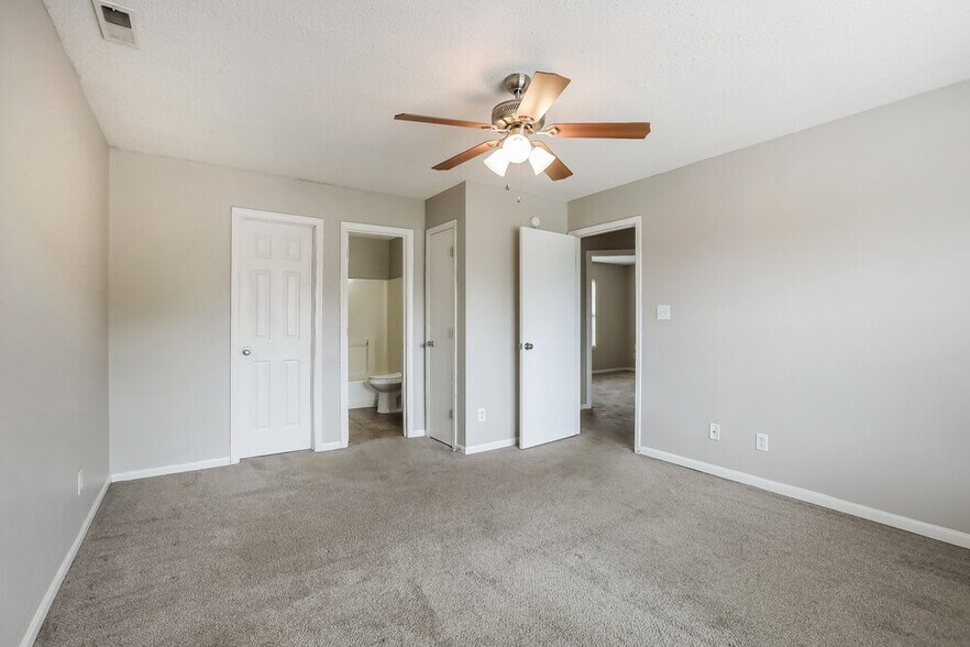 Building Photo - 6336 Long River Ln