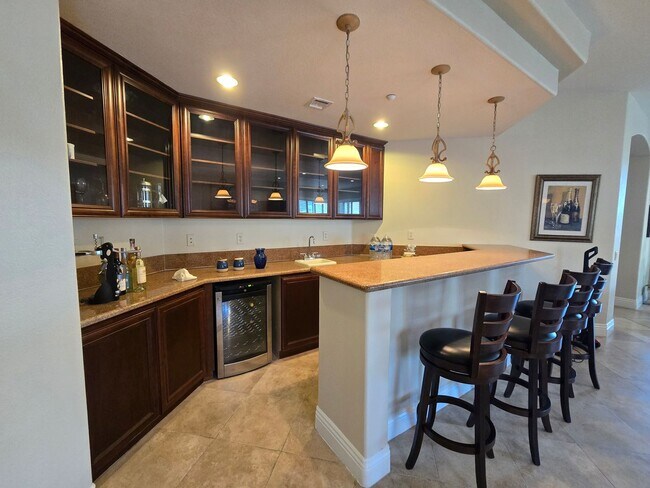Building Photo - An Amazing Furnished 3 Bedroom Condo at La...