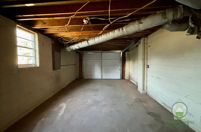 Building Photo - 105 Princess Ave