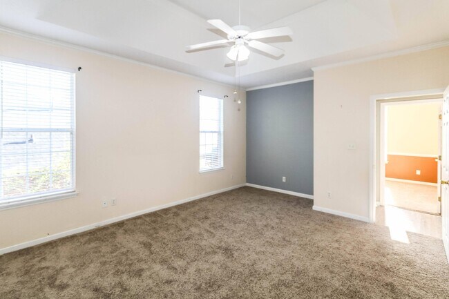 Building Photo - 5803 Carriage Hills Dr