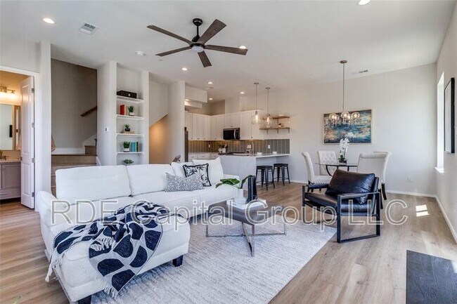 Building Photo - 3308 Birmingham Ave