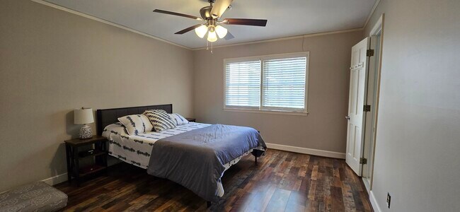 Building Photo - 289 Ashbrook Dr