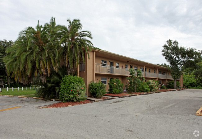 Building Photo - Palm Tree Apartments