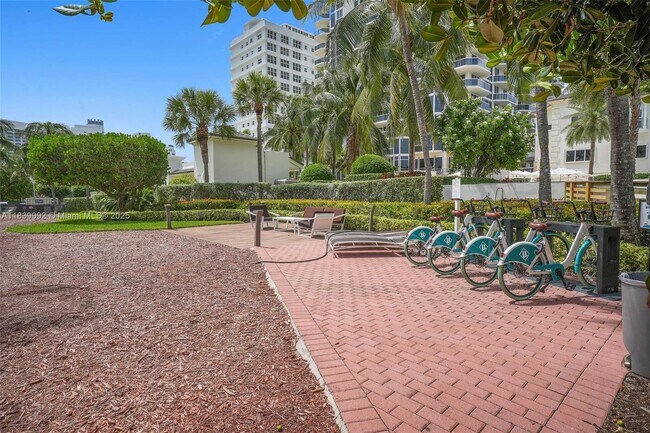 Building Photo - 4779 Collins Ave