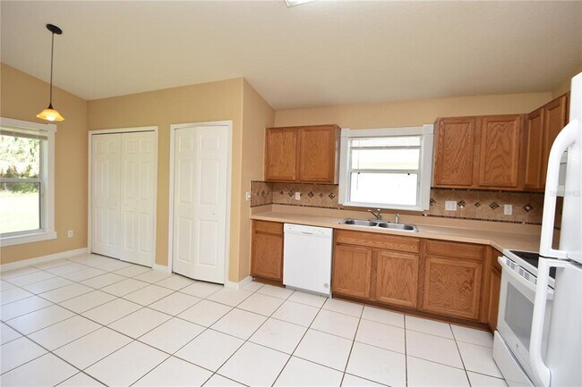 Building Photo - 5 Rambling Ln