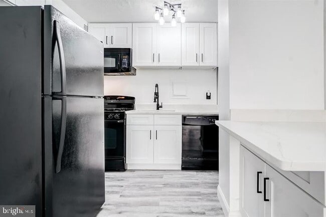 Building Photo - 1836 Metzerott Rd