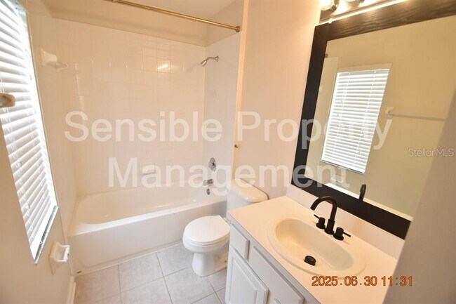 Building Photo - 11570 Misty Isle Ln
