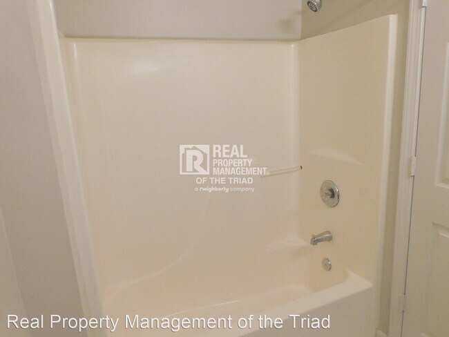 Building Photo - 2 br, 2 bath House - 3004-K Greystone Pointe