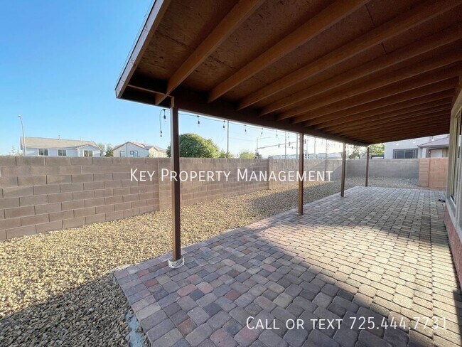 Building Photo - 605 Sonoran Heights Ave