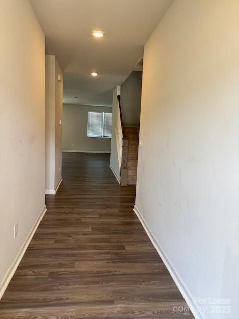 Building Photo - 7136 Maple Run Cir