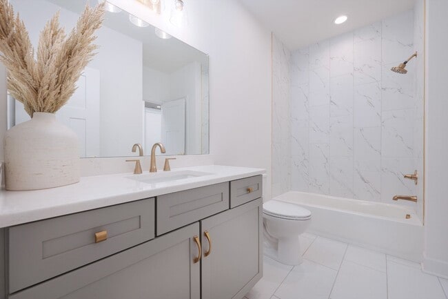 Building Photo - FOR LEASE - NEW BUILD TOWNHOME LOCATED IN ...