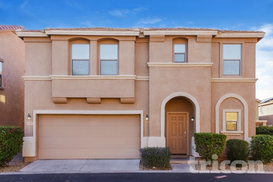 Primary Photo - 9526 N 81st Dr