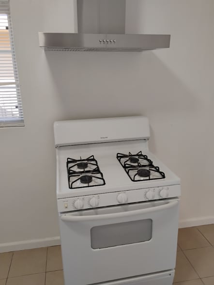 Building Photo - 14129 Vanowen St