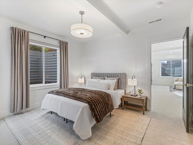 Building Photo - 296 E 230 N