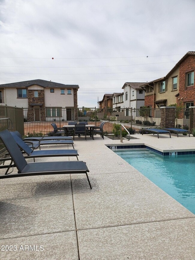 Building Photo - 4100 S Pinelake Way