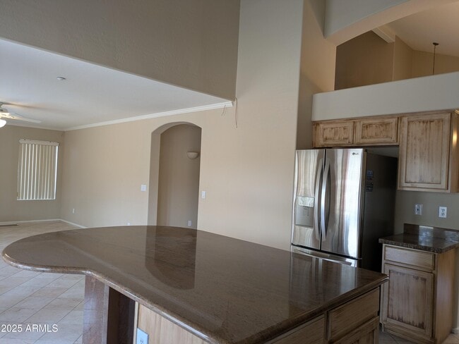 Building Photo - 10399 E Hillery Dr