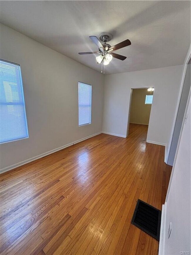 Building Photo - 221 Turin St