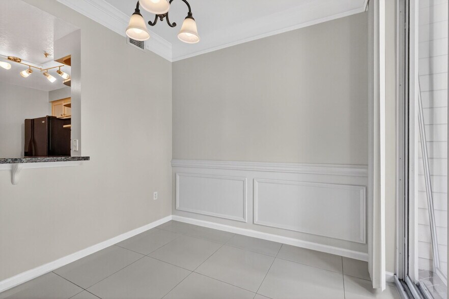Building Photo - 175 Galicia Way