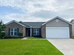 Building Photo - 3 Bedroom, 1 bath, with fenced in backyard...