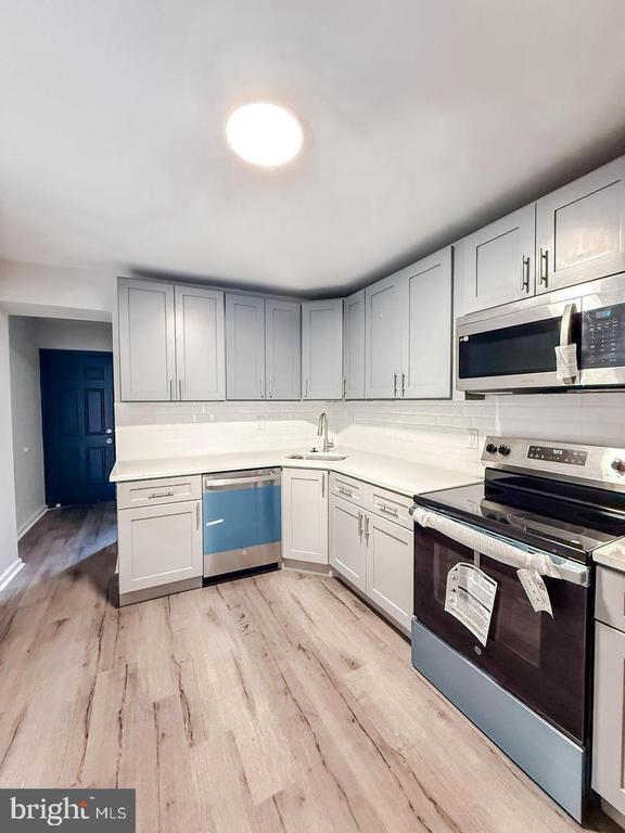 Building Photo - 738 N 38th St