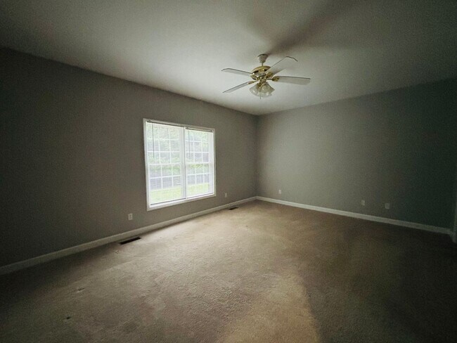 Building Photo - 1104 Caldwell Dr