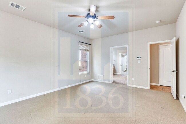 Building Photo - 150 Abbey Dr