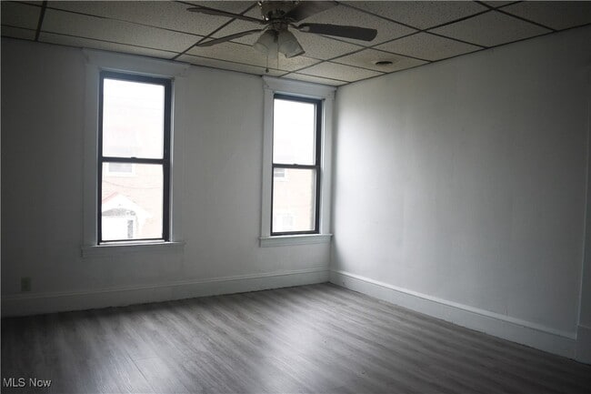 Building Photo - 616 Pine St