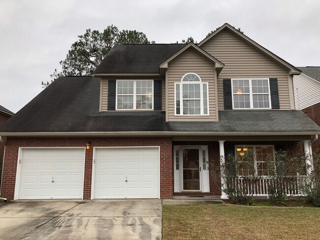 Building Photo - Pond-View Home with Spacious Yard