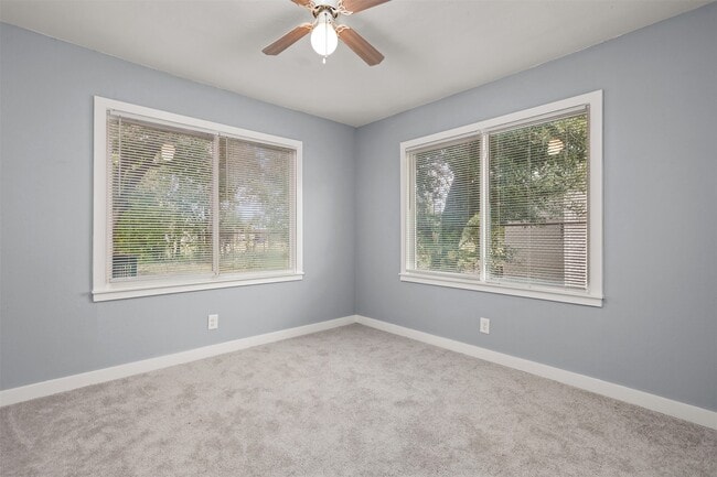 Building Photo - 3314 1st Ave S