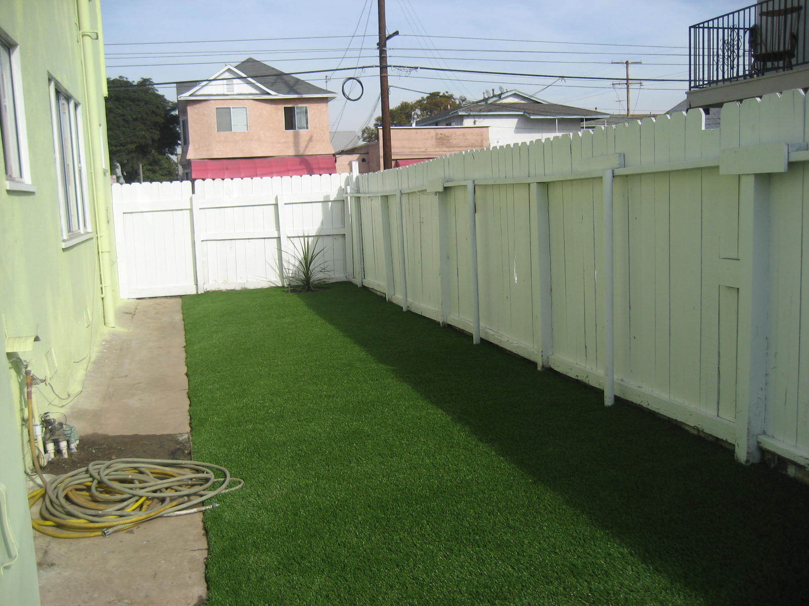 Side yard - 826 E 10th St